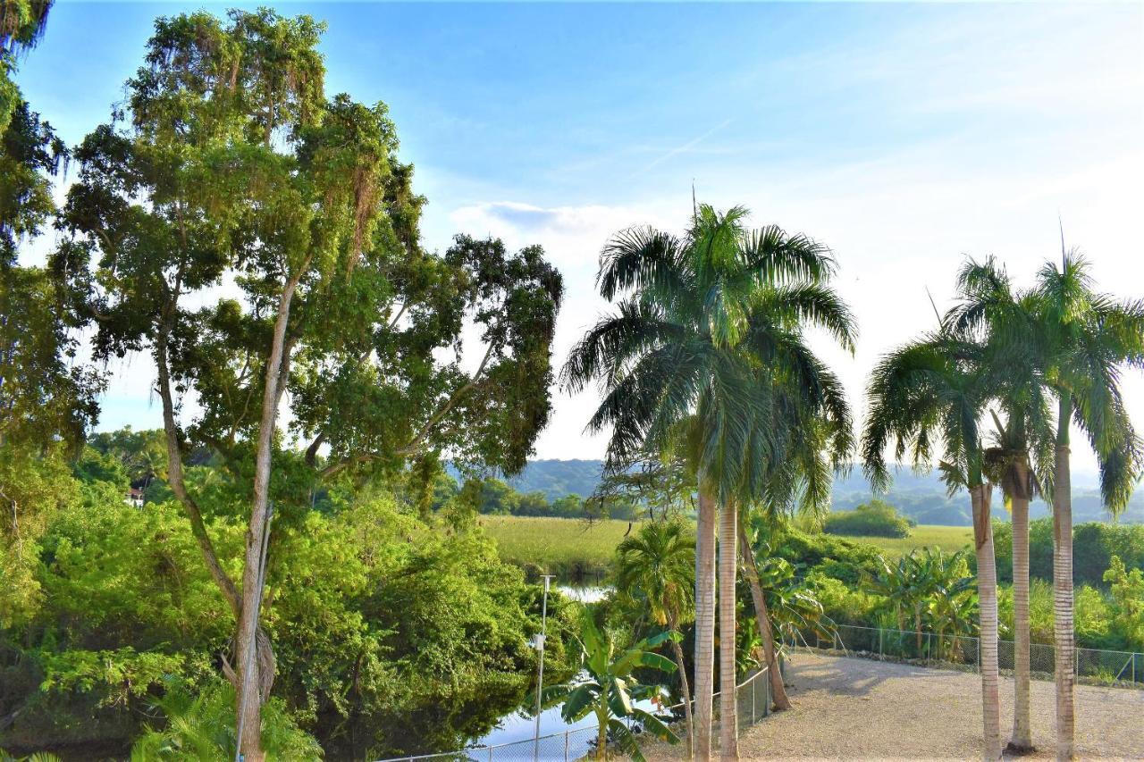 Tropical Casa Laguna キャバレテ エクステリア 写真
